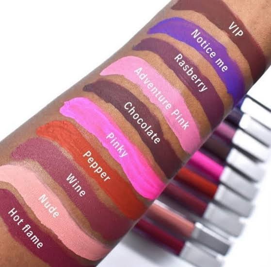 Adventure 24 hrs lipstain/ lip gloss - notice me